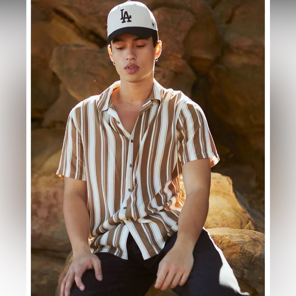 Tilly’s Men's Casual Brown and White Stripped Shirt Size Large
